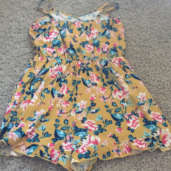 Floral romper from target NWT - Picture 5 of 5